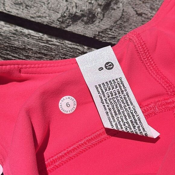 Lululemon Align V-Neck Bra Light Support, A/B Cup Lip Gloss pink size 6 NWT - Picture 6 of 7